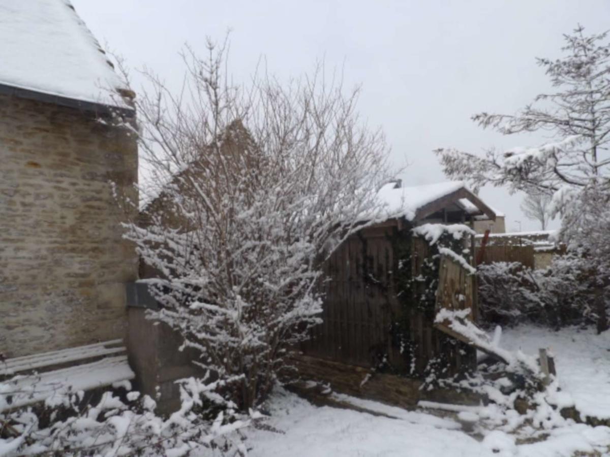 Chambres Et Tables D'Hotes A L'Auberge Touristique Meuvaines Exterior foto